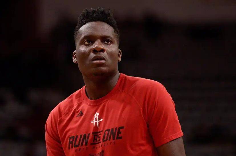 src, 火箭的内线, 训练赛中 src, 火箭的内线, 训练赛中