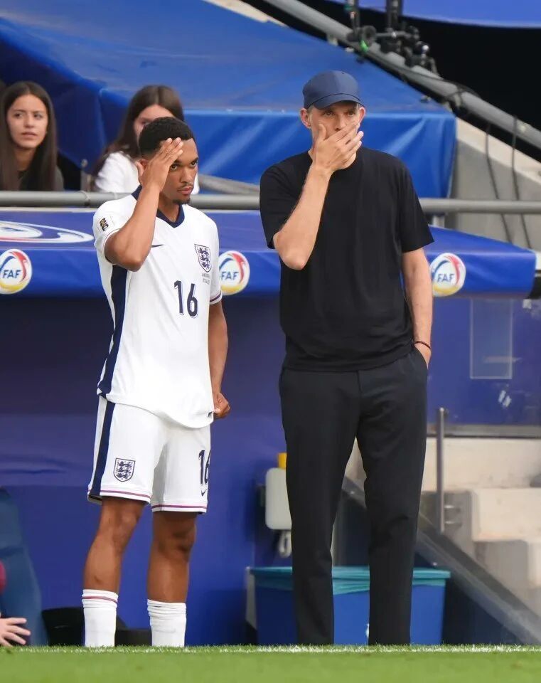 安道尔时出, 巴尼亚